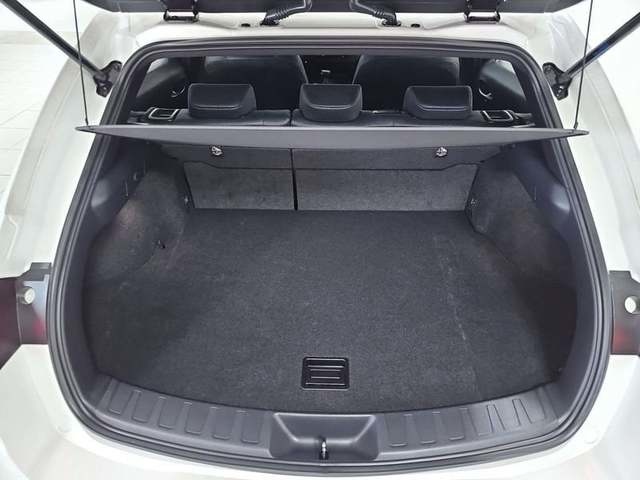 Lexus UX 250h Premium 135 kW (184 CV) Vehículo usado en Madrid - 28