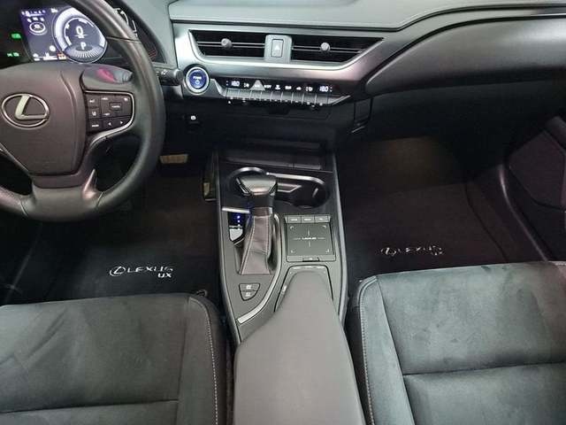 Lexus UX 250h Business Navigation 2WD 135 kW (184 CV) Vehículo usado en Madrid - 12 Lexus UX 250h Business Navigation 2WD 135 kW (184 CV) Vehículo usado en Madrid - 12