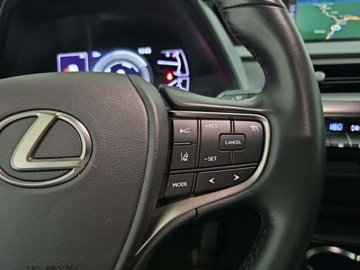 Lexus UX 250h Business Navigation 2WD 135 kW (184 CV) Vehículo usado en Madrid - 15 Lexus UX 250h Business Navigation 2WD 135 kW (184 CV) Vehículo usado en Madrid - 15