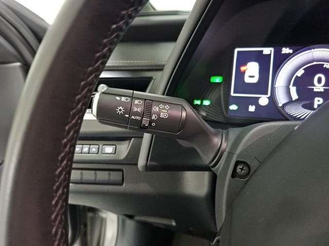 Lexus UX 250h Business Navigation 2WD 135 kW (184 CV) Vehículo usado en Madrid - 16 Lexus UX 250h Business Navigation 2WD 135 kW (184 CV) Vehículo usado en Madrid - 16