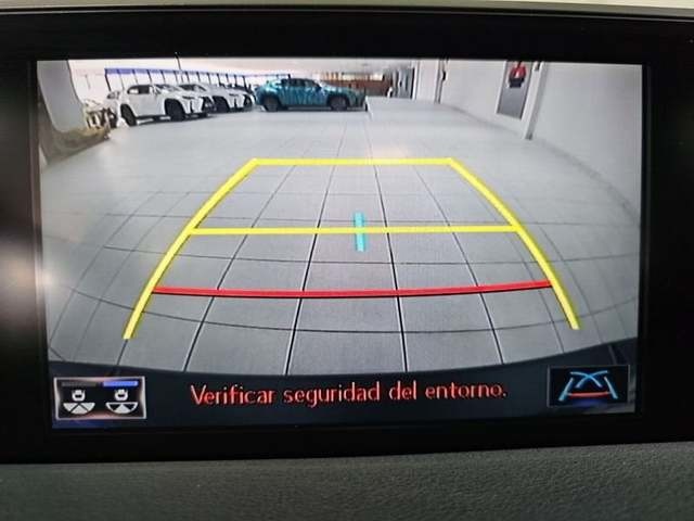 Lexus UX 250h Business Navigation 2WD 135 kW (184 CV) Vehículo usado en Madrid - 24