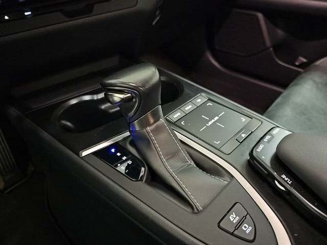 Lexus UX 250h Business Navigation 2WD 135 kW (184 CV) Vehículo usado en Madrid - 25 Lexus UX 250h Business Navigation 2WD 135 kW (184 CV) Vehículo usado en Madrid - 25