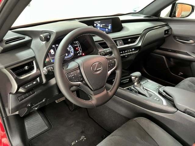 Lexus UX 250h Business 2WD 135 kW (184 CV) Vehículo usado en Madrid - 10