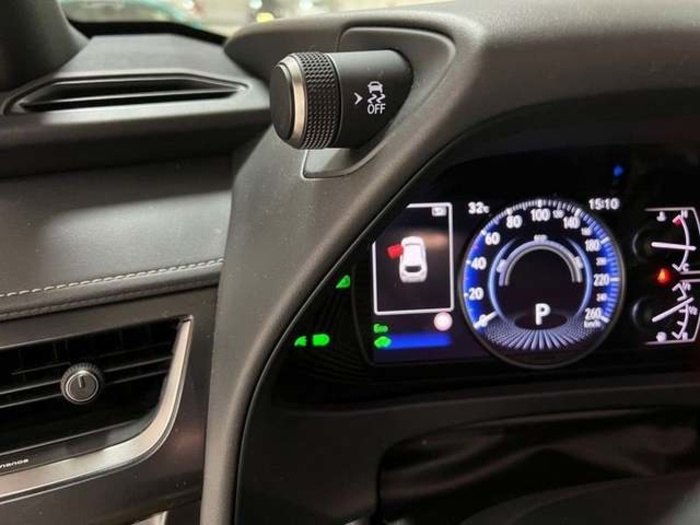 Lexus UX 250h Business 2WD 135 kW (184 CV) Vehículo usado en Madrid - 19 Lexus UX 250h Business 2WD 135 kW (184 CV) Vehículo usado en Madrid - 19