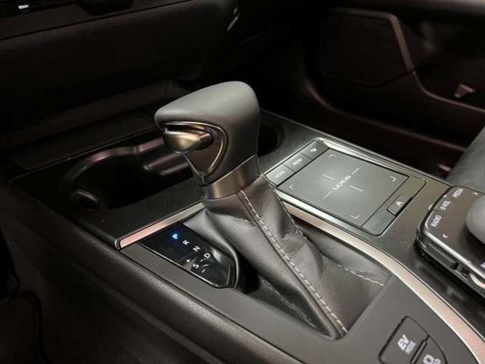 Lexus UX 250h Business 2WD 135 kW (184 CV) Vehículo usado en Madrid - 29 Lexus UX 250h Business 2WD 135 kW (184 CV) Vehículo usado en Madrid - 29