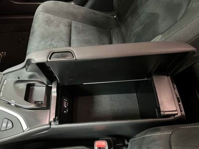 Lexus UX 250h Business 2WD 135 kW (184 CV) Vehículo usado en Madrid - 33 Lexus UX 250h Business 2WD 135 kW (184 CV) Vehículo usado en Madrid - 33