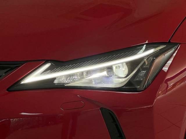 Lexus UX 250h Business 2WD 135 kW (184 CV) Vehículo usado en Madrid - 37 Lexus UX 250h Business 2WD 135 kW (184 CV) Vehículo usado en Madrid - 37