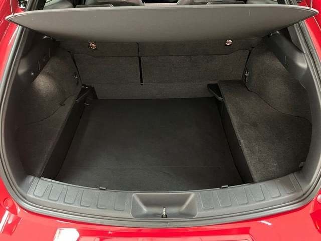 Lexus UX 250h Business 2WD 135 kW (184 CV) Vehículo usado en Madrid - 40