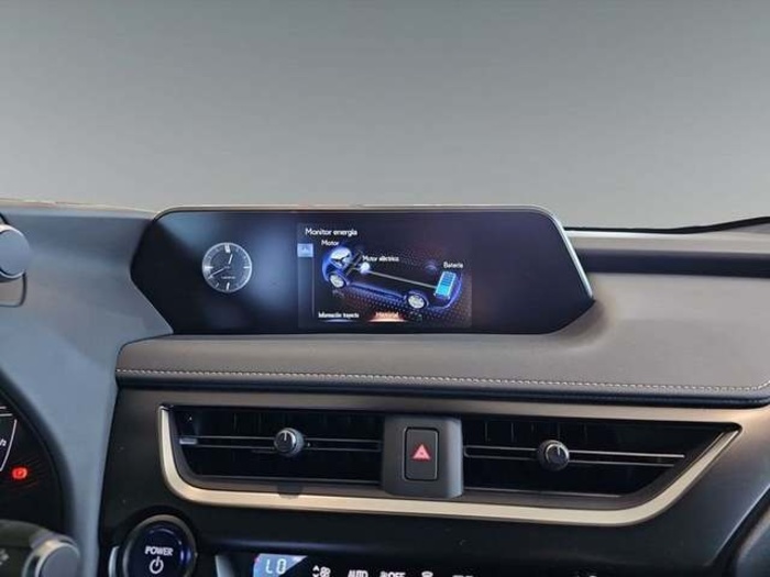 Lexus UX 250h Business 2WD 135 kW (184 CV) Vehículo usado en Madrid - 17 Lexus UX 250h Business 2WD 135 kW (184 CV) Vehículo usado en Madrid - 17