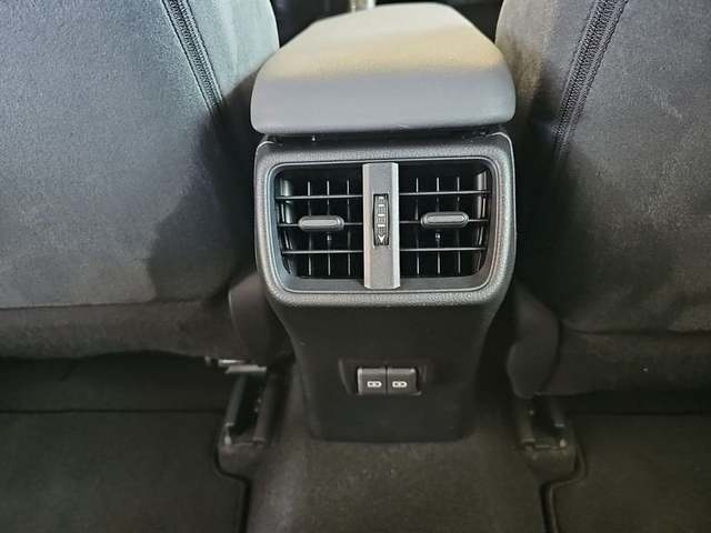 Lexus UX 250h Business 2WD 135 kW (184 CV) Vehículo usado en Madrid - 27