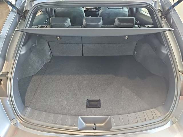 Lexus UX 250h Business 2WD 135 kW (184 CV) Vehículo usado en Madrid - 31