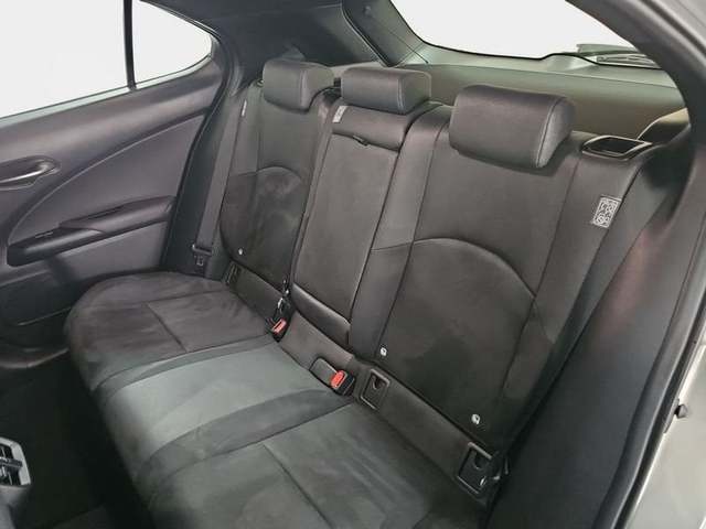 Lexus UX 250h Business 2WD 135 kW (184 CV) Vehículo usado en Madrid - 9