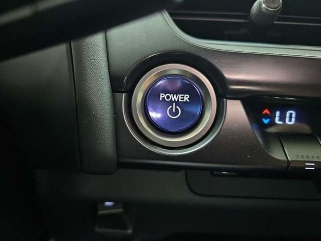 Lexus UX 250h Business 2WD 135 kW (184 CV) Vehículo usado en Madrid - 18