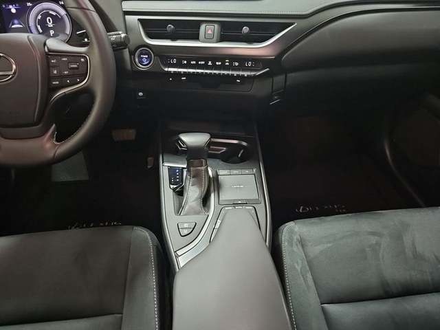 Lexus UX 250h Business 2WD 135 kW (184 CV) Vehículo usado en Madrid - 25 Lexus UX 250h Business 2WD 135 kW (184 CV) Vehículo usado en Madrid - 25