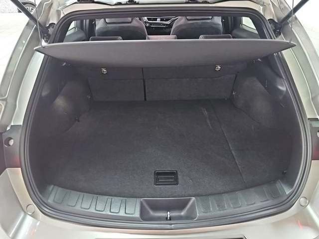 Lexus UX 250h Business 2WD 135 kW (184 CV) Vehículo usado en Madrid - 40