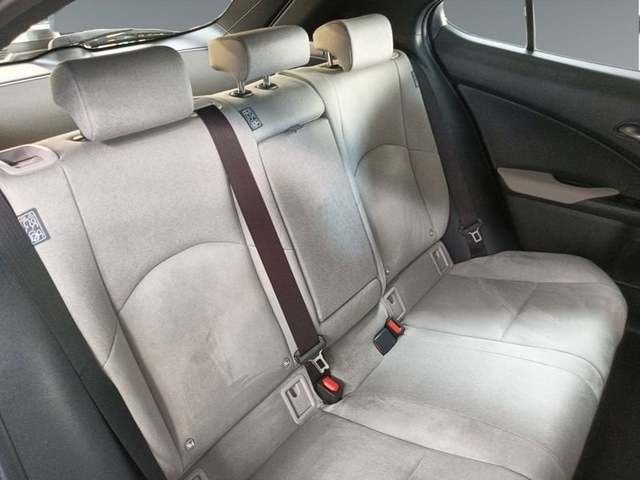 Lexus UX 250h Business 2WD 135 kW (184 CV) Vehículo usado en Madrid - 9