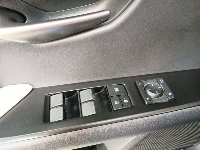 Lexus UX 250h Business 2WD 135 kW (184 CV) Vehículo usado en Madrid - 18 Lexus UX 250h Business 2WD 135 kW (184 CV) Vehículo usado en Madrid - 18