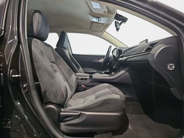 Lexus CT 200h Business 100 kW (136 CV) Vehículo usado en Madrid - 7