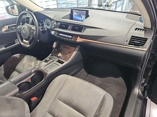 Lexus CT 200h Business 100 kW (136 CV) Vehículo usado en Madrid - 8 Lexus CT 200h Business 100 kW (136 CV) Vehículo usado en Madrid - 8