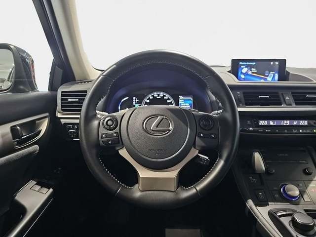 Lexus CT 200h Business 100 kW (136 CV) Vehículo usado en Madrid - 14