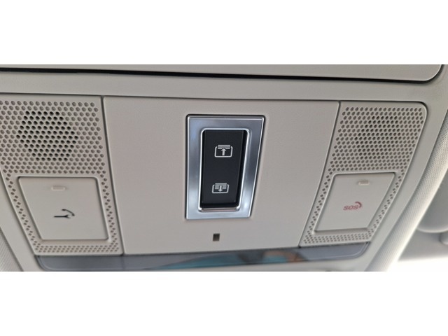 Land RoverDiscovery Sport 2.0D TD4 MHEV SE AWD Auto 120 kW (163 CV) Vehículo usado en Barcelona - 3