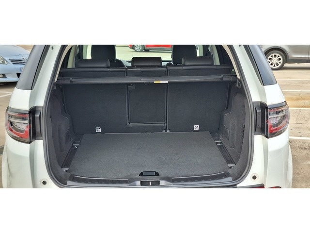 Land RoverDiscovery Sport 2.0D TD4 MHEV SE AWD Auto 120 kW (163 CV) Vehículo usado en Barcelona - 9