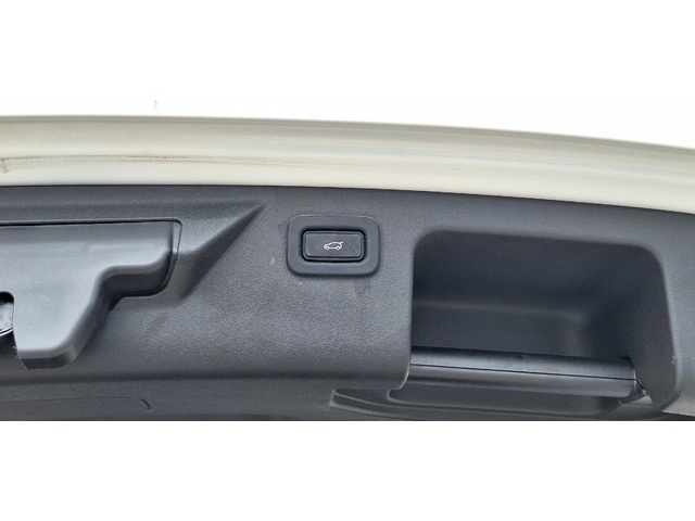 Land RoverDiscovery Sport 2.0D TD4 MHEV SE AWD Auto 120 kW (163 CV) Vehículo usado en Barcelona - 10