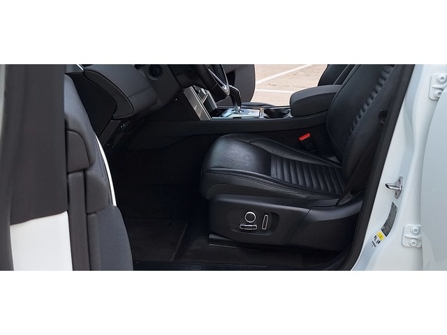 Land RoverDiscovery Sport 2.0D TD4 MHEV SE AWD Auto 120 kW (163 CV) Vehículo usado en Barcelona - 28