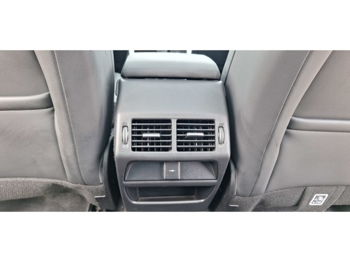 Land RoverDiscovery Sport 2.0D TD4 MHEV SE AWD Auto 120 kW (163 CV) Vehículo usado en Barcelona - 34 Land RoverDiscovery Sport 2.0D TD4 MHEV SE AWD Auto 120 kW (163 CV) Vehículo usado en Barcelona - 34