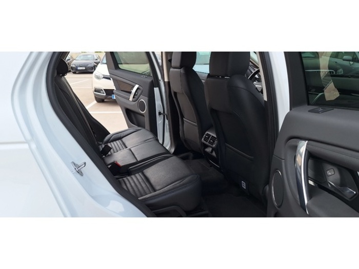 Land RoverDiscovery Sport 2.0D TD4 MHEV SE AWD Auto 120 kW (163 CV) Vehículo usado en Barcelona - 35 Land RoverDiscovery Sport 2.0D TD4 MHEV SE AWD Auto 120 kW (163 CV) Vehículo usado en Barcelona - 35