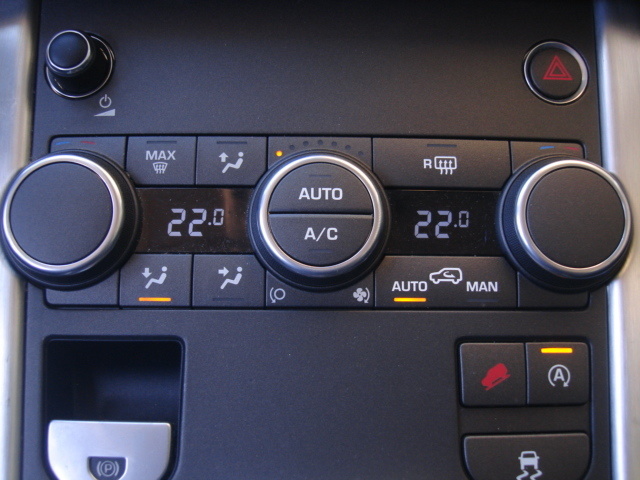 Land RoverRange Rover Evoque 2.0L TD4 SE 4x4 Auto 132 kW (180 CV) Vehículo usado en Barcelona - 28