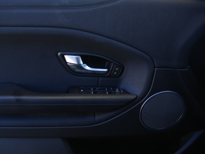 Land RoverRange Rover Evoque 2.0L TD4 SE 4x4 Auto 132 kW (180 CV) Vehículo usado en Barcelona - 30 Land RoverRange Rover Evoque 2.0L TD4 SE 4x4 Auto 132 kW (180 CV) Vehículo usado en Barcelona - 30