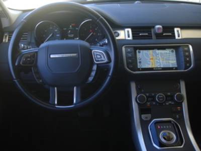 Land Rover Range Rover Evoque 2.0L TD4 SE 4x4 Auto 132 kW (180 CV) Land Rover Range Rover Evoque 2.0L TD4 SE 4x4 Auto 132 kW (180 CV)