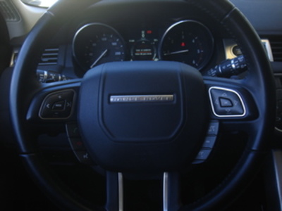 Land Rover Range Rover Evoque 2.0L TD4 SE 4x4 Auto 132 kW (180 CV) Land Rover Range Rover Evoque 2.0L TD4 SE 4x4 Auto 132 kW (180 CV)