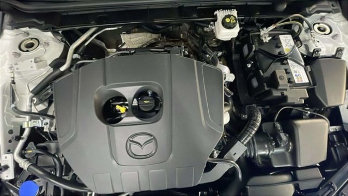 MazdaMazda 3 2.5L E-SKY G MHEV Prime-line 103 kW (140 CV) Vehículo usado en Barcelona - 18 MazdaMazda 3 2.5L E-SKY G MHEV Prime-line 103 kW (140 CV) Vehículo usado en Barcelona - 18