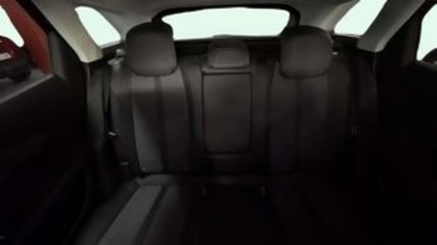 Peugeot 3008 PureTech 130 Active 96 kW (130 CV) Peugeot 3008 PureTech 130 Active 96 kW (130 CV)