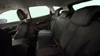 Peugeot 3008 PureTech 130 Active 96 kW (130 CV) Peugeot 3008 PureTech 130 Active 96 kW (130 CV)