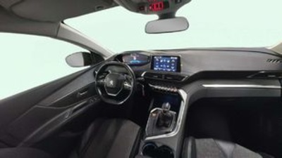 Peugeot 3008 PureTech 130 Active 96 kW (130 CV) Peugeot 3008 PureTech 130 Active 96 kW (130 CV)