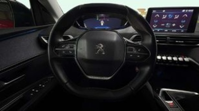Peugeot 3008 PureTech 130 Active 96 kW (130 CV) Peugeot 3008 PureTech 130 Active 96 kW (130 CV)