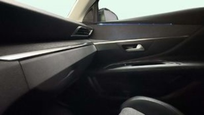 Peugeot 3008 PureTech 130 Active 96 kW (130 CV) Peugeot 3008 PureTech 130 Active 96 kW (130 CV)