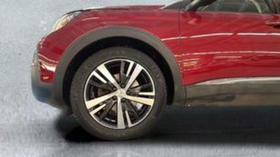 Peugeot 3008 PureTech 130 Active 96 kW (130 CV) Peugeot 3008 PureTech 130 Active 96 kW (130 CV)