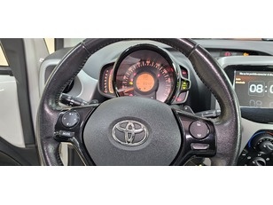 Toyota Aygo 1.0 70 x-play 51 kW (69 CV)