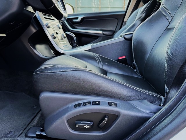 VolvoV60 D6 Híbrido AWD Auto 210 kW (285 CV) Vehículo usado en Barcelona - 6