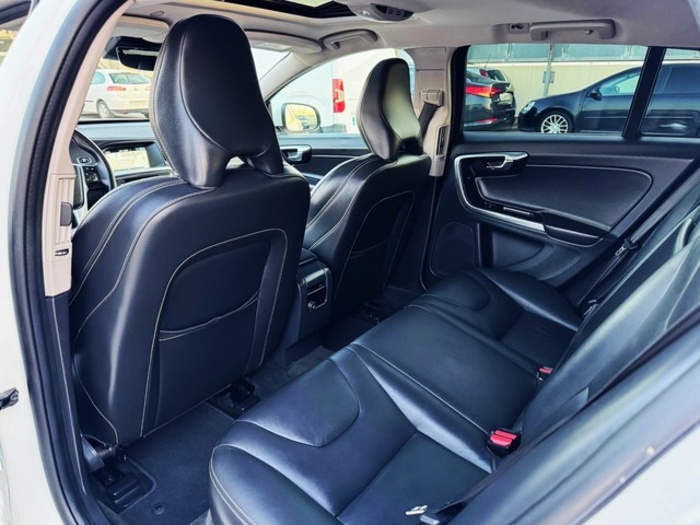 VolvoV60 D6 Híbrido AWD Auto 210 kW (285 CV) Vehículo usado en Barcelona - 8 VolvoV60 D6 Híbrido AWD Auto 210 kW (285 CV) Vehículo usado en Barcelona - 8