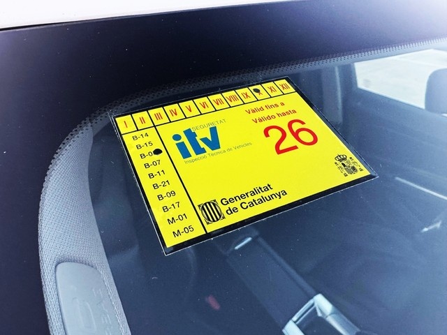 VolvoV60 D6 Híbrido AWD Auto 210 kW (285 CV) Vehículo usado en Barcelona - 35 VolvoV60 D6 Híbrido AWD Auto 210 kW (285 CV) Vehículo usado en Barcelona - 35