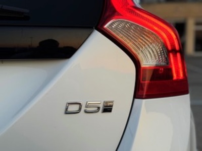Volvo V60 D6 Híbrido AWD Auto 210 kW (285 CV) Volvo V60 D6 Híbrido AWD Auto 210 kW (285 CV)
