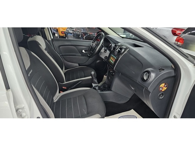 DaciaSandero Stepway Comfort TCe 66 kW (90 CV) Vehículo usado en Barcelona - 8