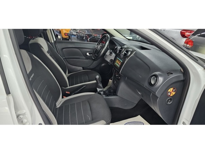 DaciaSandero Stepway Comfort TCe 66 kW (90 CV) Vehículo usado en Barcelona - 11 DaciaSandero Stepway Comfort TCe 66 kW (90 CV) Vehículo usado en Barcelona - 11