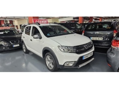 Dacia Sandero Stepway Comfort TCe 66 kW (90 CV) Dacia Sandero Stepway Comfort TCe 66 kW (90 CV)