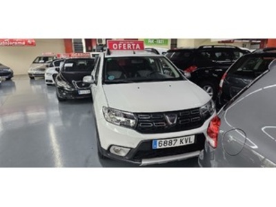 Dacia Sandero Stepway Comfort TCe 66 kW (90 CV) Dacia Sandero Stepway Comfort TCe 66 kW (90 CV)